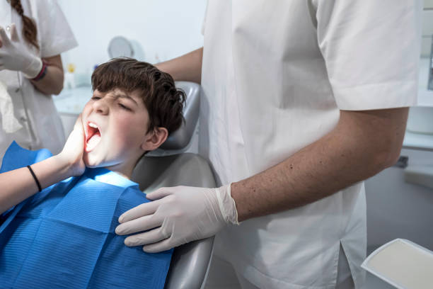 Best Weekend Emergency Dentist in Quinnipiac University, CT